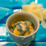 うを徳 - 2022.7 羽幌ボタン海老の卵と海老味噌・富山白海老・奥尻ムラサキウニのミニ丼