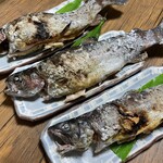 Osyokujidokoro Minshuku Iwanasou - アマゴ、ニジマスの塩焼き