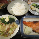 焼き魚しゃけの定食