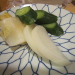 お新香　自分で取ります