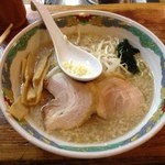 特麺コツ一丁ラーメン - ラーメン　700円　ニンニクちょっと アブラ多め