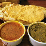 タージュ - 持ち帰り(サーグチキン、ダールタルカ）