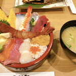 ふじ丸 - なめこの味噌汁と。