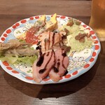 チイナ邸 窯焼きピザ＆生パスタ＆大衆イタリア料理のダイニングバー - 