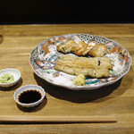Gosho Higashi Unashige - 養殖鰻の白焼き（3950円）+琵琶湖天然鰻の白焼き（+1000円）合計（4950円）税込。本わさび（400円）税込。