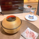 乙味 あさ井 - 削りたての鰹節はそのまま食べてもいける