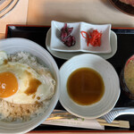 まるます - 自分で焼く豚玉丼1100円