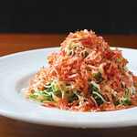 Crispy salad with Kujo green onions and sakura shrimp