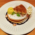 ミルク&パフェ よつ葉ホワイトコージ - 