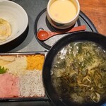 すし屋 銀蔵 - 三色ランチ、サーモン、ネギトロ、しらす