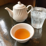 Kanton Ryouri Gaen - ジャスミン茶とお冷