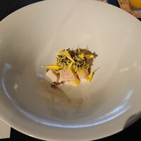 イノベーティブ フレンチ ワタハン - 鶏とパイナップルのタルタル ズッキーニ