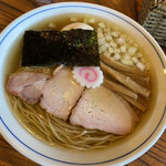 きく屋 - 中華そば 煮玉子入り 900円