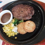 ガスト - チーズinバーグ。ライスとドリンクバーも、付けました。