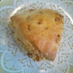 シェーブル - くるみとキャラメルのスコーン