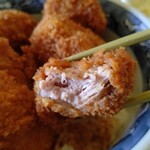 志多美屋本店 - ひれかつの断面