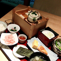 舞 - スーパーフード和朝食膳なるものを試してみた