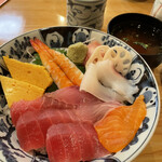 寿司岩 - 海鮮丼 1100円