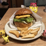 SAKURA BURGER - さくらチーズバーガー　1,300円（税込）　※ポテト付き