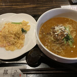 唐居 - カニ玉丼（ハーフ）と担々麺＠１０４０円