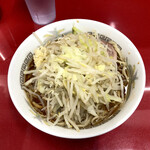 ラーメン二郎 - 『小ラーメン』(麺少なめ・ニンニク少なめ)