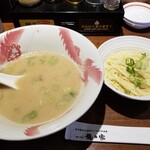 ラーメン龍の家 - 替え玉時。