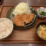 ごはん処 かつ庵 - 熟成ロースかつ定食120ｇです。（2022年７月）