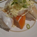かっぱ寿司 - サーモン３貫オニオンマヨ