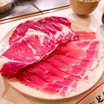Shabusen - ⚫牛肉と豚肉