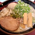 らーめん 豚鬼 - 味玉豚骨950円