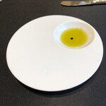 ガストロノミー ジョエル・ロブション - オリーブオイル　めっちゃオリーブオイルの香り