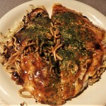 安芸 - そば肉玉￥726　いか天トッピング￥198