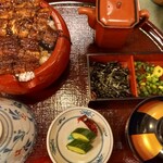 鰻 木屋 - ふたをあけてみた