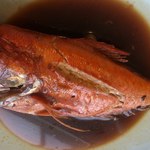 魚忠 - 半身じゃなくて、まるまる一匹のキンメの煮付け