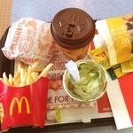 マクドナルド - 仕事の合間に！
            抹茶フルーリーウマし！
            