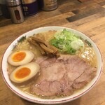 麺屋 奏 - 見た目もキレイ！