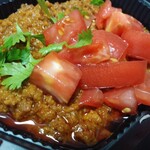 海鮮料理 あじや - パクチーとトマト乗せてマゼマゼ