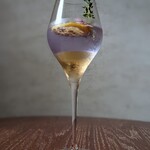 お茶とお花とモンブラン プランツ - すみれレモネード　ソーダ