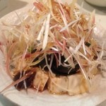 横田酒場 - 本日の「ピータン豆腐」みょうがが多め。