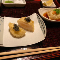 京都祇園 天ぷら八坂圓堂 - 貝柱キャビアのせ＆胡麻豆腐