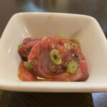 ルッカ - サービスの牛肉のユッケ