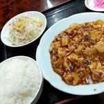 福興園餃子 - 定食（ﾏｰﾎﾞｰ豆腐）の左側