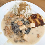 飛行船スタイル 南條 - シーフードクリームソースのハンバーグ