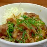 小さな食堂 ヒロ - 生姜焼き丼 ※角度を変えて (2022.07.19)