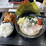 横浜家系ラーメン　翔家 - 