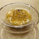 仁修樓 - ☆金糸フカフレとワタリガニの内子の上湯スープ。フカヒレはツマジロ鮫、ワタリガニは天草産。