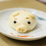 仁修樓 - ☆子豚まんじゅうは可愛い顔をしている。