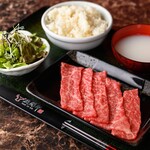 A5ランクの黒毛和牛焼肉×食べ放題 個室完備 炭治郎 - 