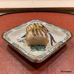 御料理 寺沢 - 喜知次の炙りの小袖ずし