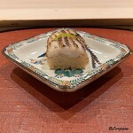 御料理 寺沢 - 喜知次の炙りの小袖ずし